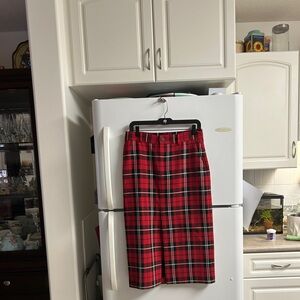 Zara Red and Black Plaid Midi Skirt. Size L